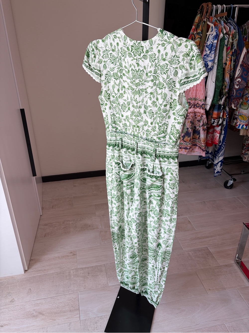FARM Rio RIVER RIDE GREEN
JUMPSUIT - Picture 10 of 12